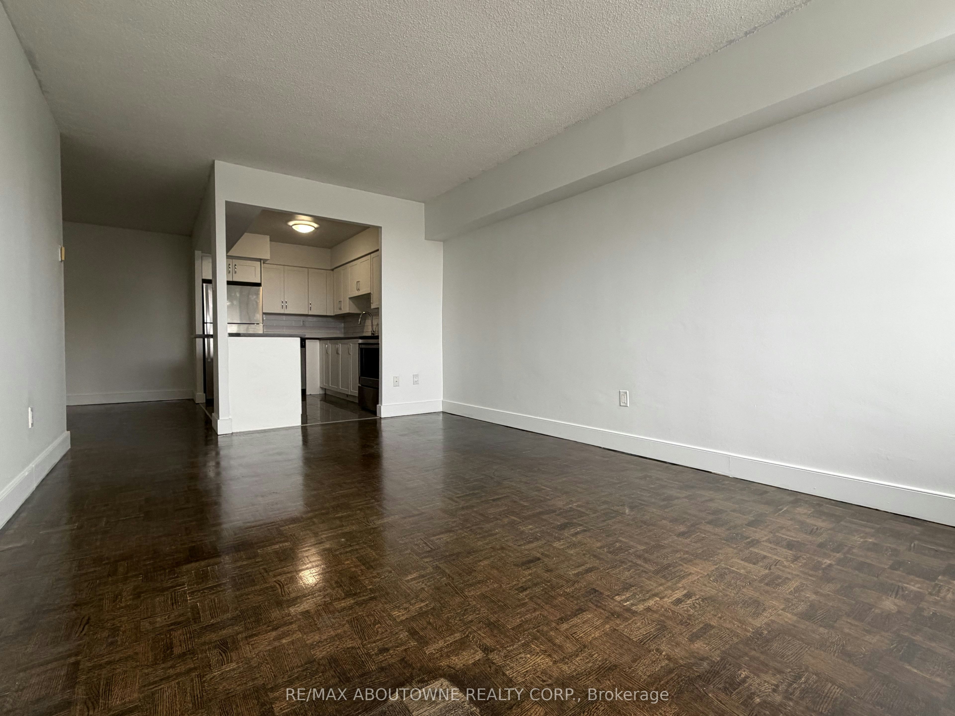 205-147 Wellington Street W, Aurora, ON, L4G 2N9 - 7