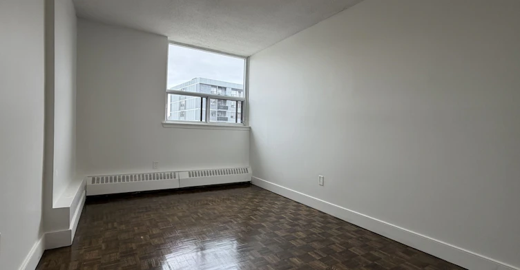 205-147 Wellington Street W, Aurora, ON, L4G 2N9 - 11