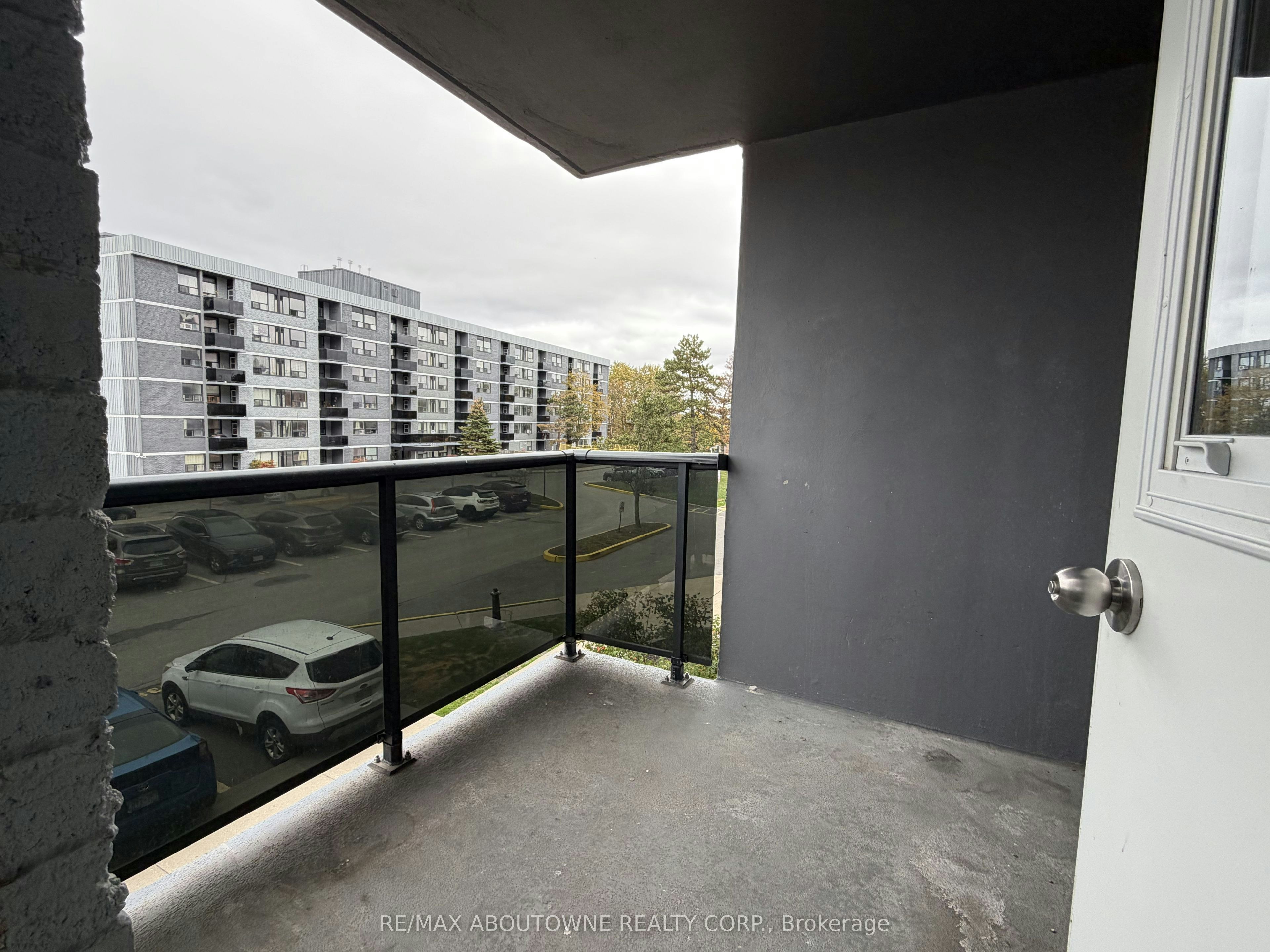 205-147 Wellington Street W, Aurora, ON, L4G 2N9 - 8