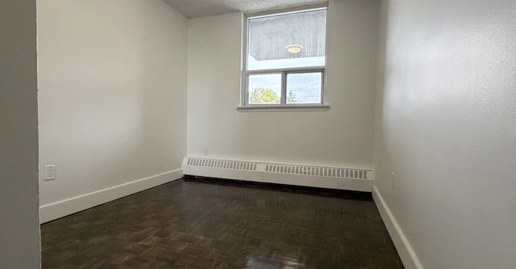 205-147 Wellington Street W, Aurora, ON, L4G 2N9 - 10