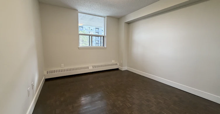 301-145 Wellington Street W, Aurora, ON, L4G 2N9 - 6