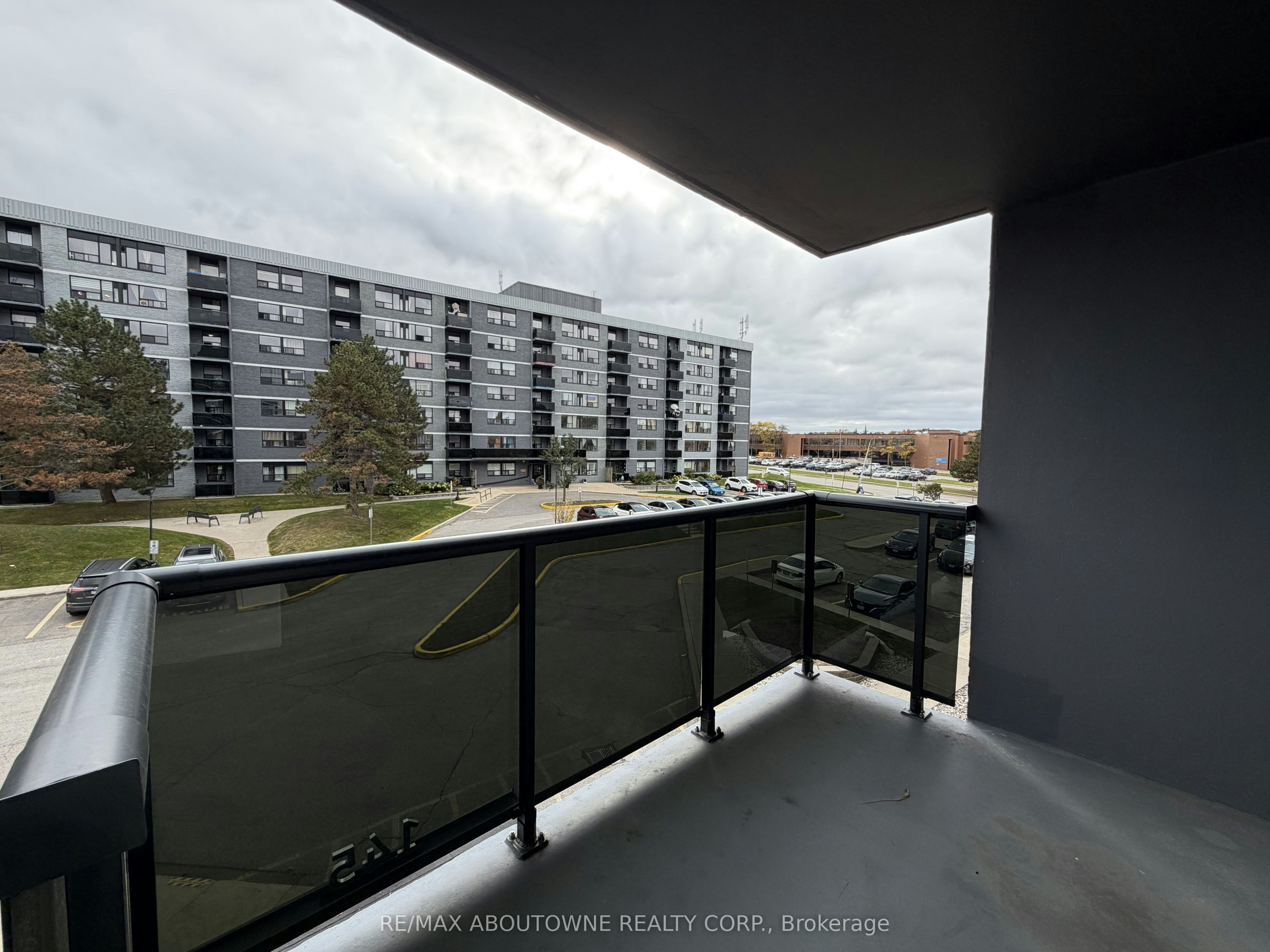 301-145 Wellington Street W, Aurora, ON, L4G 2N9 - 8