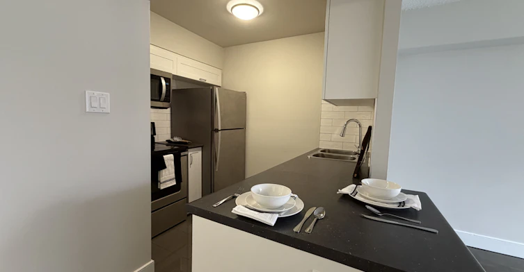 301-145 Wellington Street W, Aurora, ON, L4G 2N9 - 3