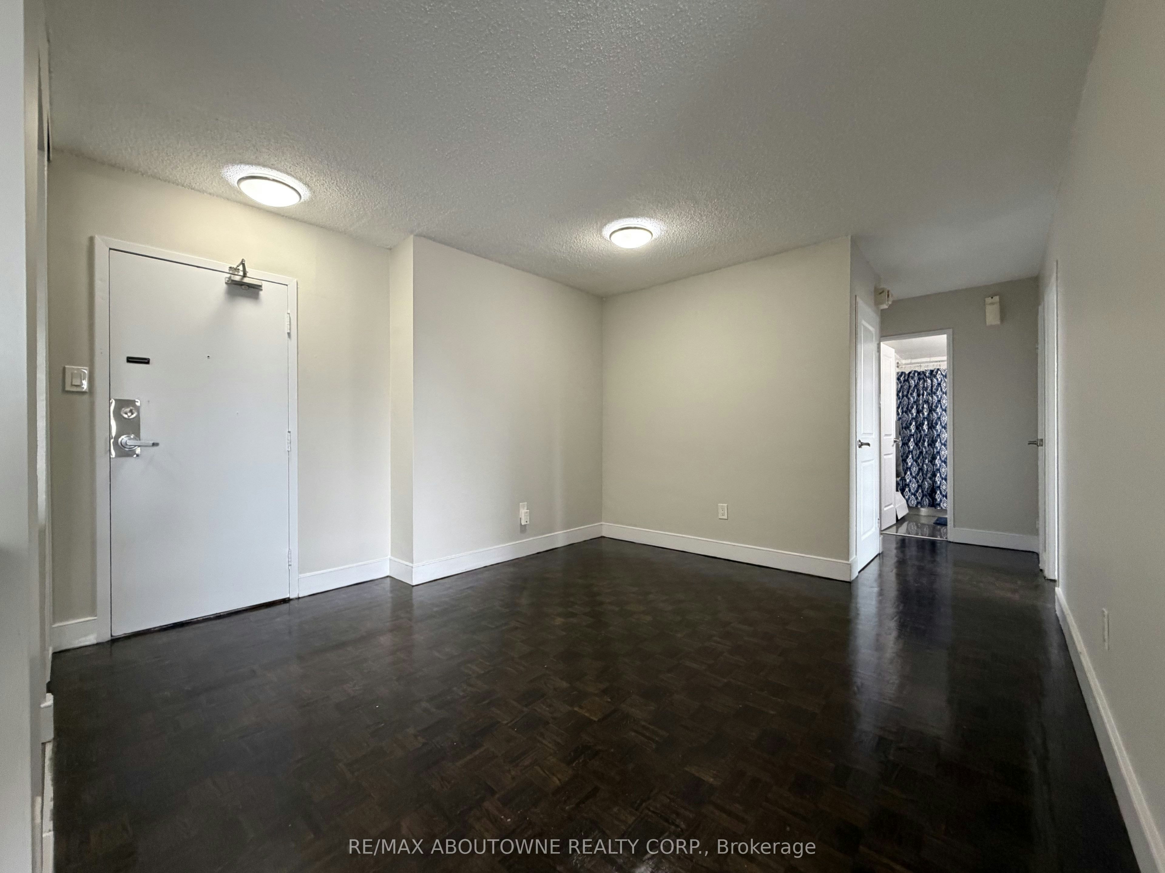 212-145 Wellington Street W, Aurora, ON, L4G 2N9 - 6