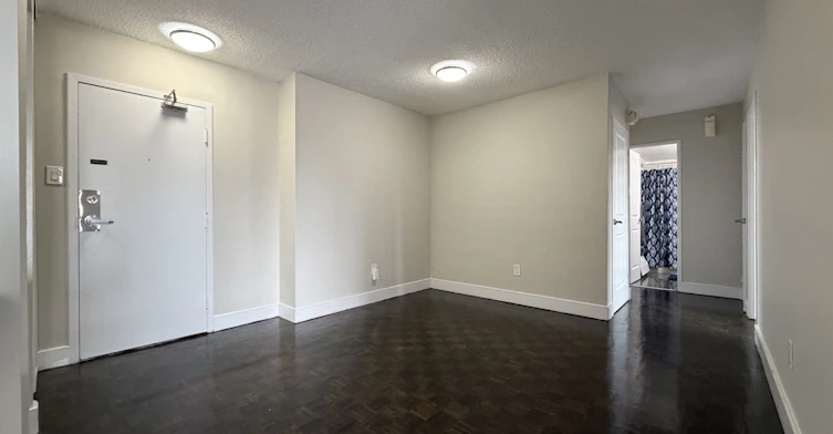 212-145 Wellington Street W, Aurora, ON, L4G 2N9 - 6