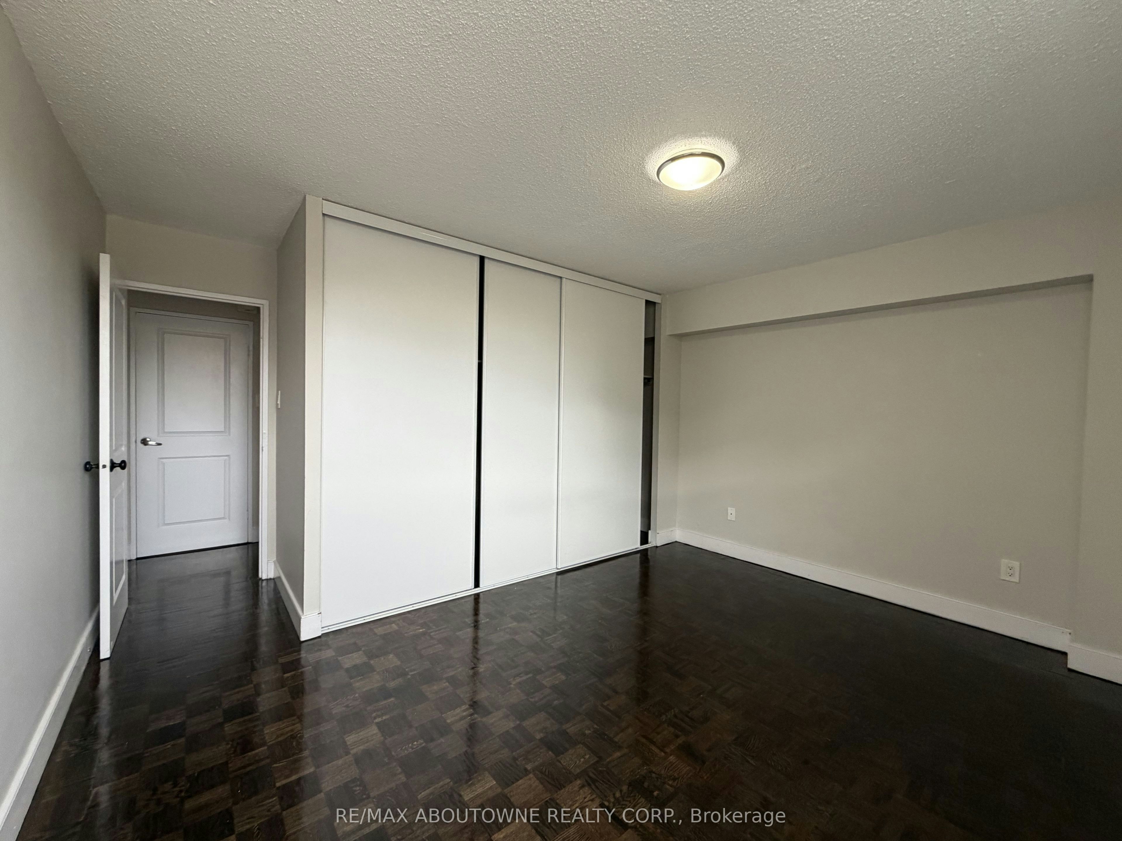 212-145 Wellington Street W, Aurora, ON, L4G 2N9 - 7