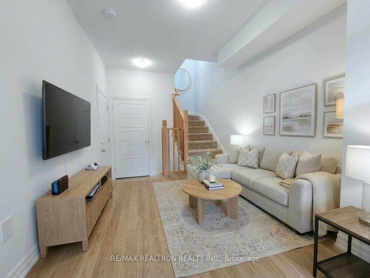 340 Capella Street, Newmarket, ON, L3X 0L7 - 4