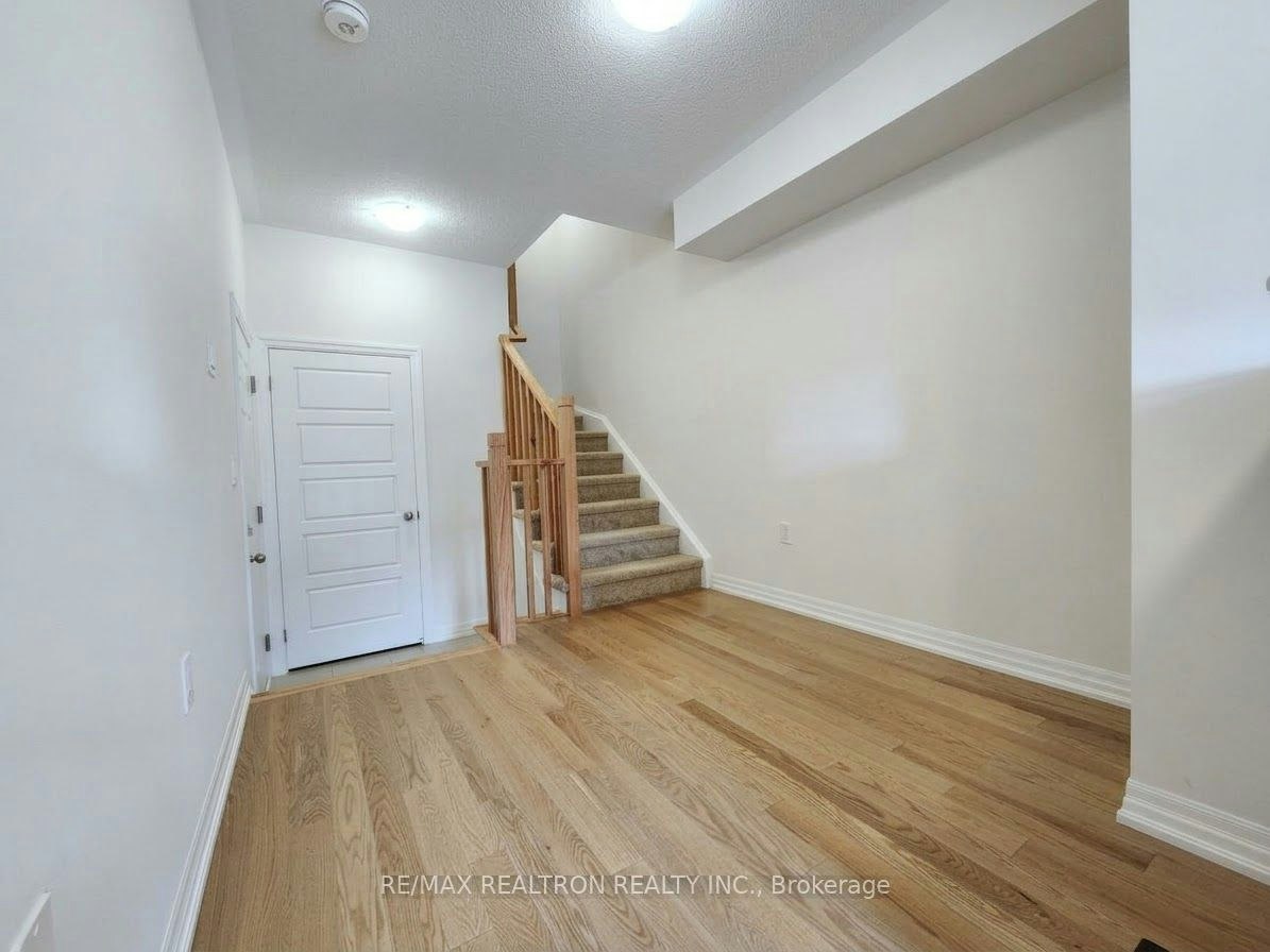 340 Capella Street, Newmarket, ON, L3X 0L7 - 5