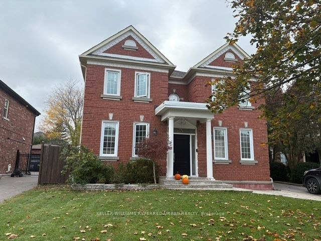 63 Oatlands Crescent, Richmond Hill, ON, L4C 9P2