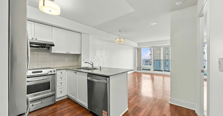 1204-7 North Park Road, Vaughan, ON, L4J 0C9 - 4