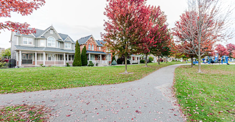 5 Chippenham Lane, Markham, ON, L6B 1L6 - 2