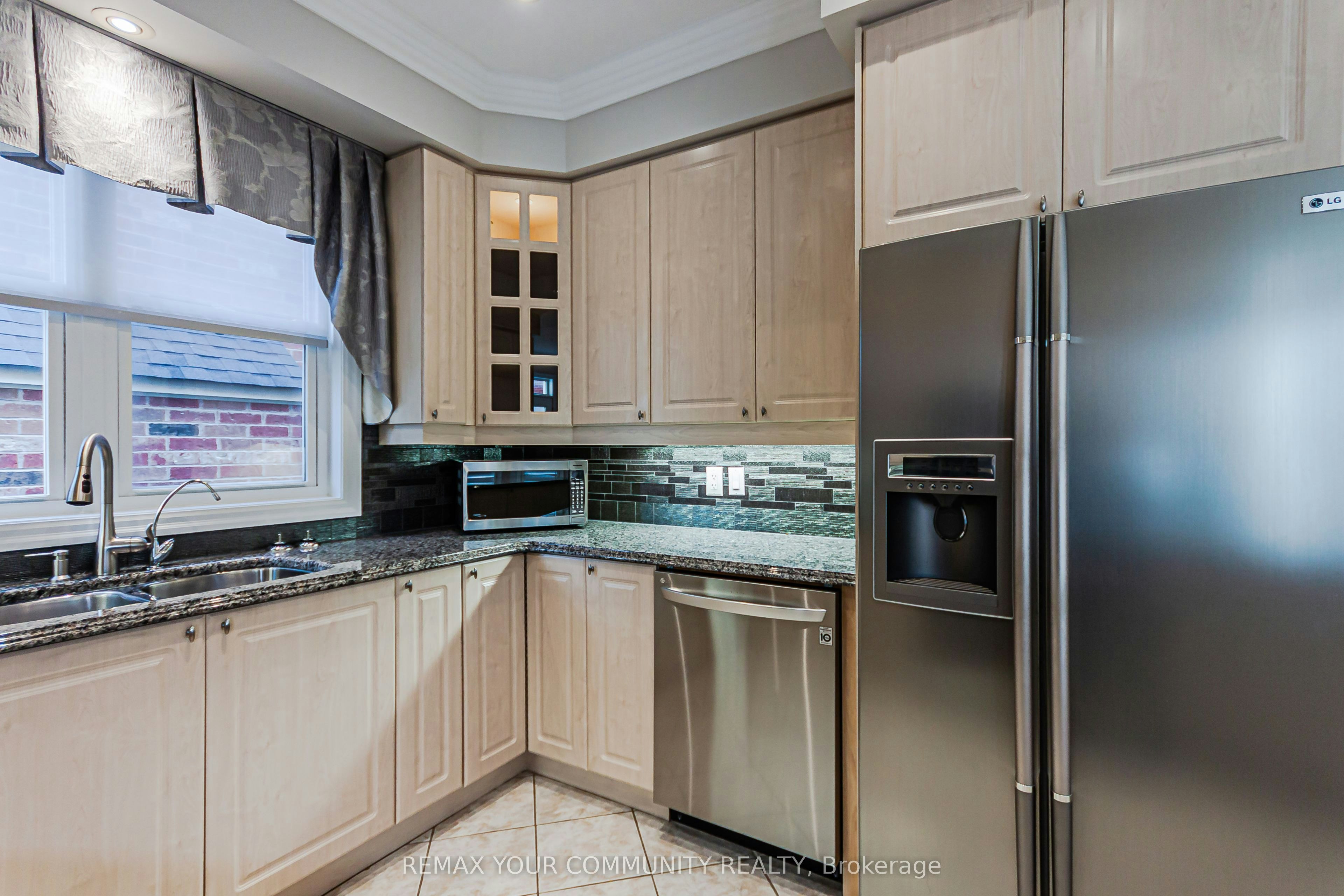 5 Chippenham Lane, Markham, ON, L6B 1L6 - 13
