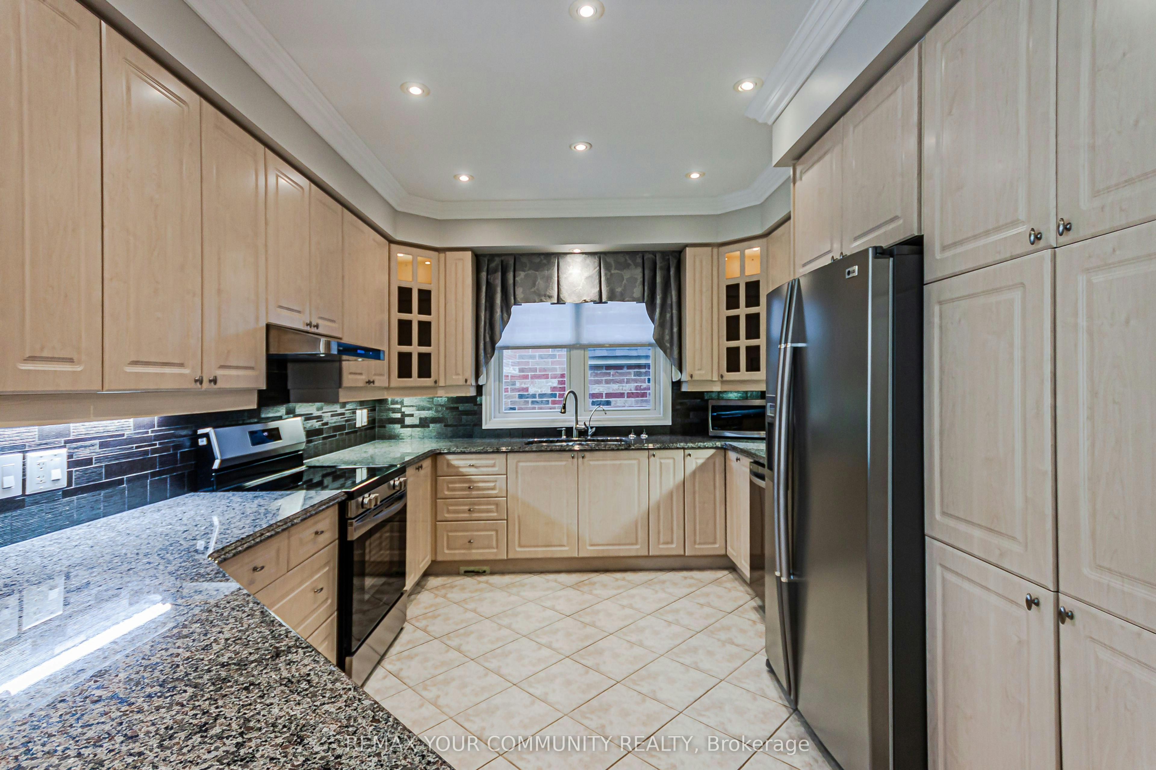 5 Chippenham Lane, Markham, ON, L6B 1L6 - 12