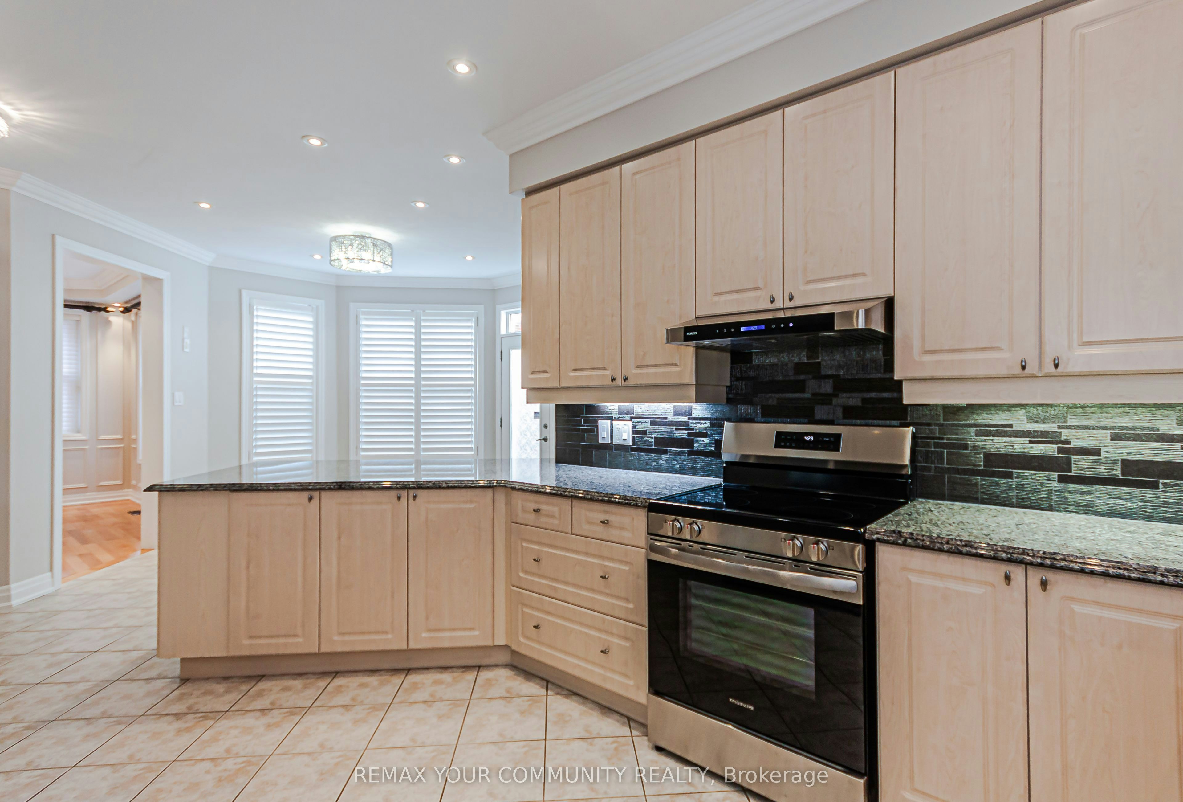 5 Chippenham Lane, Markham, ON, L6B 1L6 - 14