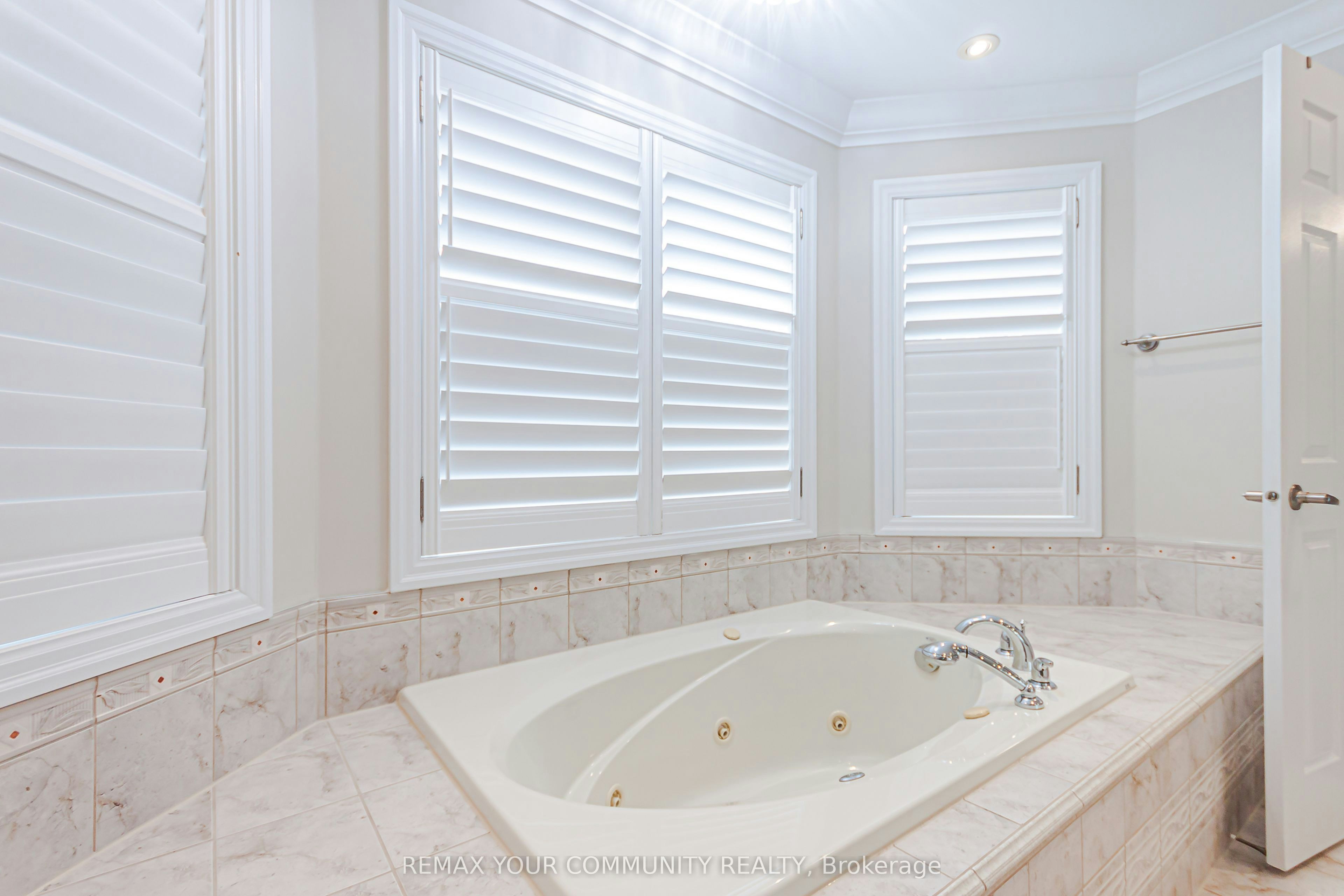 5 Chippenham Lane, Markham, ON, L6B 1L6 - 28
