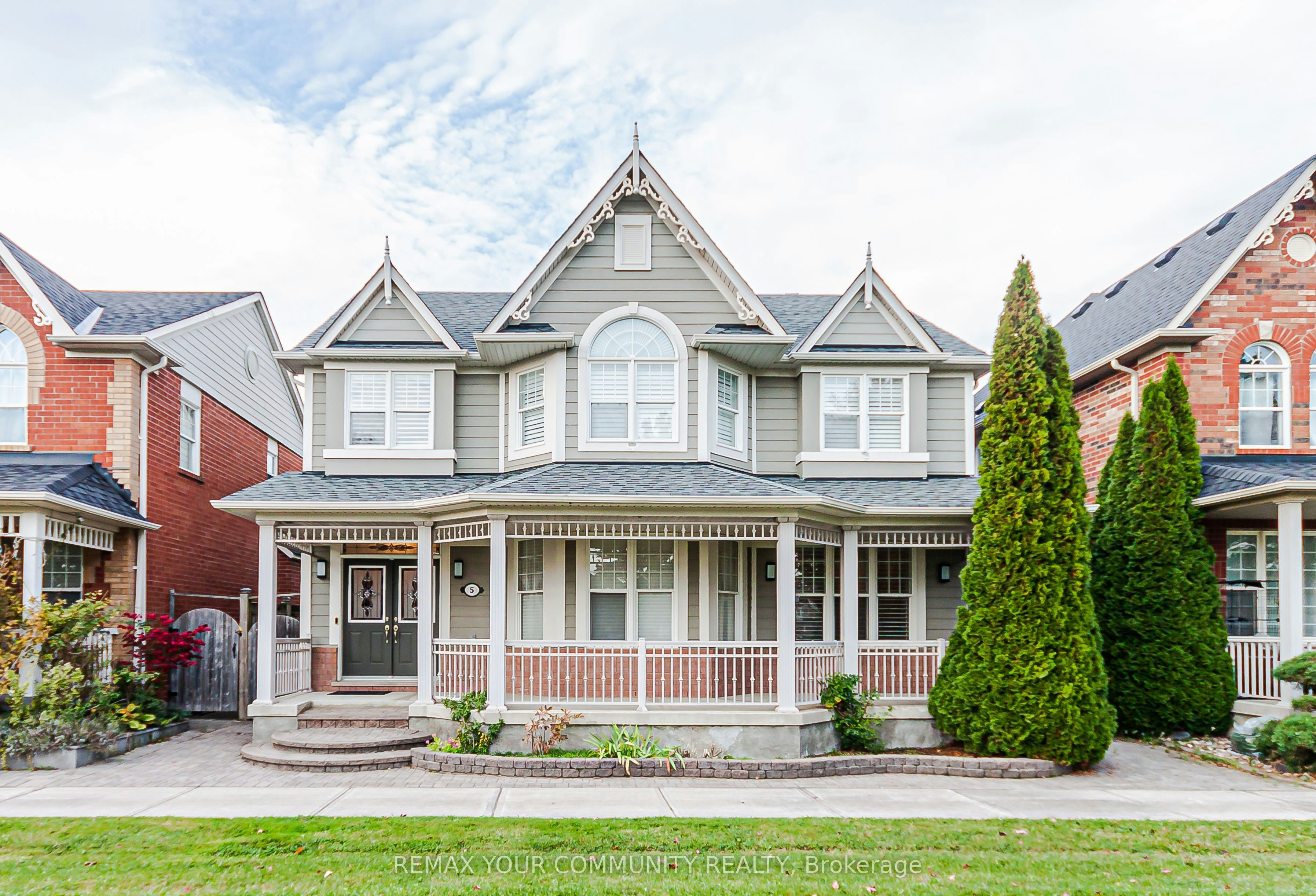 5 Chippenham Lane, Markham, ON, L6B 1L6