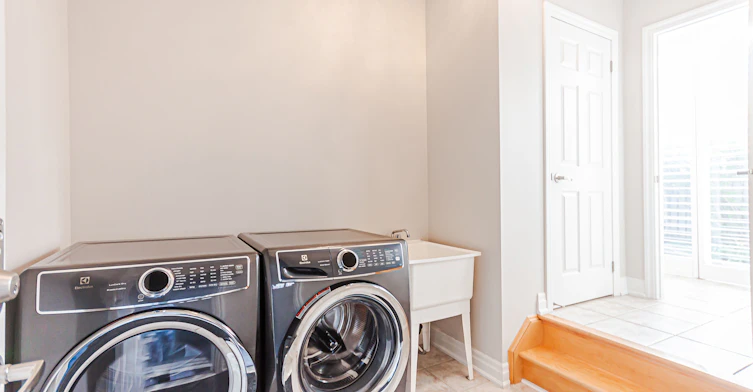 5 Chippenham Lane, Markham, ON, L6B 1L6 - 18