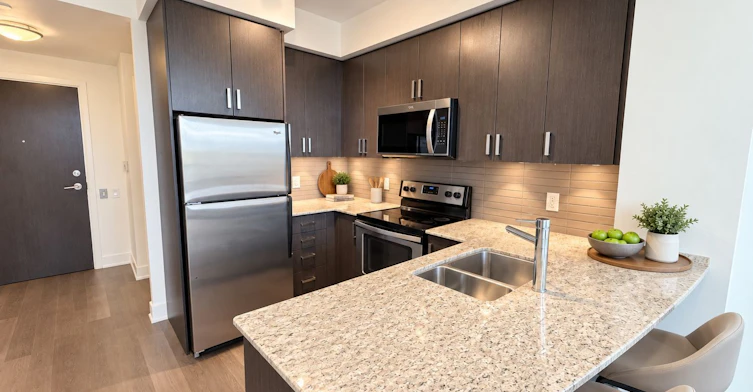 612-7608 Yonge Street, Markham, ON, L4J 1V9 - 7