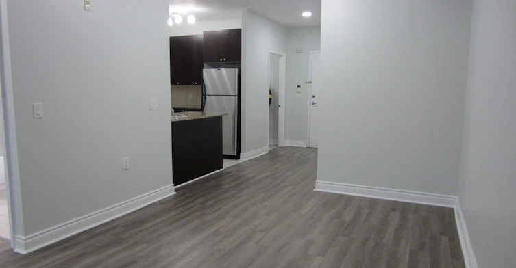 327-8201 Islington Avenue, Vaughan, ON, L4L 9S6 - 5