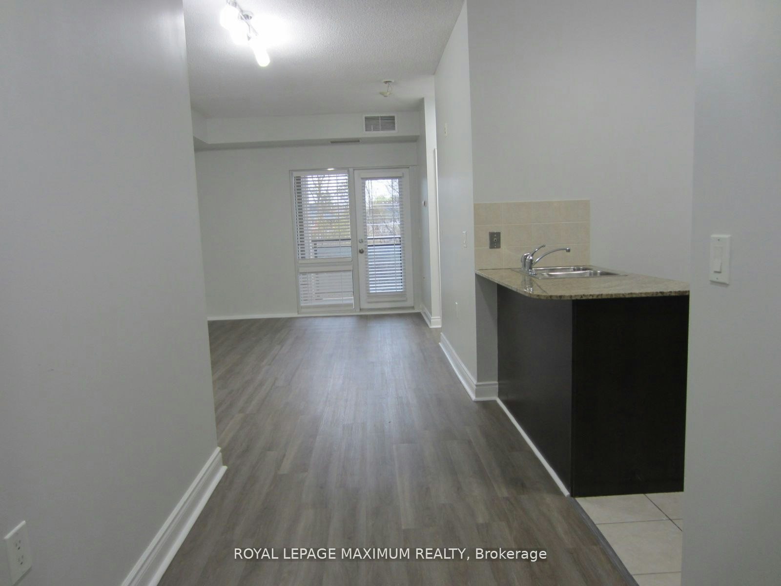 327-8201 Islington Avenue, Vaughan, ON, L4L 9S6 - 4