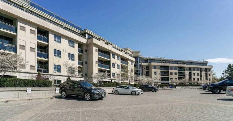 327-8201 Islington Avenue, Vaughan, ON, L4L 9S6