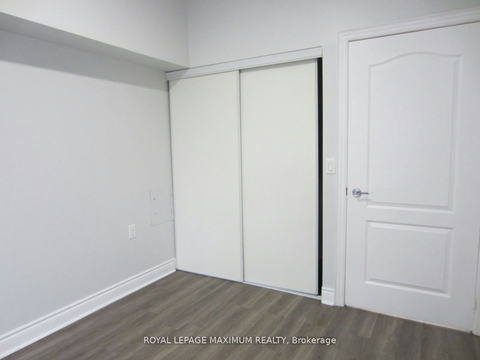 327-8201 Islington Avenue, Vaughan, ON, L4L 9S6 - 10