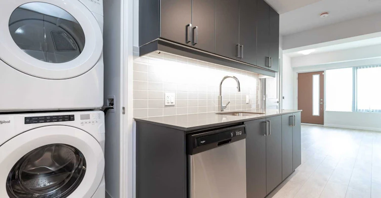 Th07-1010 Portage Parkway, Vaughan, ON, L4K 0K3 - 7