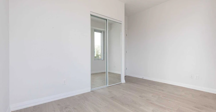 Th07-1010 Portage Parkway, Vaughan, ON, L4K 0K3 - 9