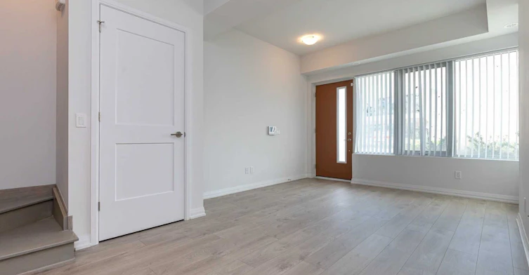 Th07-1010 Portage Parkway, Vaughan, ON, L4K 0K3 - 3