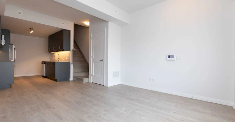 Th07-1010 Portage Parkway, Vaughan, ON, L4K 0K3 - 2