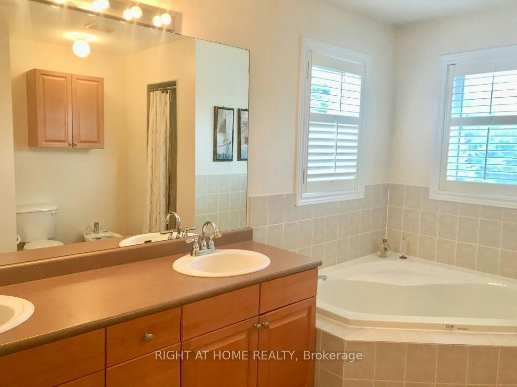 106 Avdell Avenue, Vaughan, ON, L4H 1H3 - 11