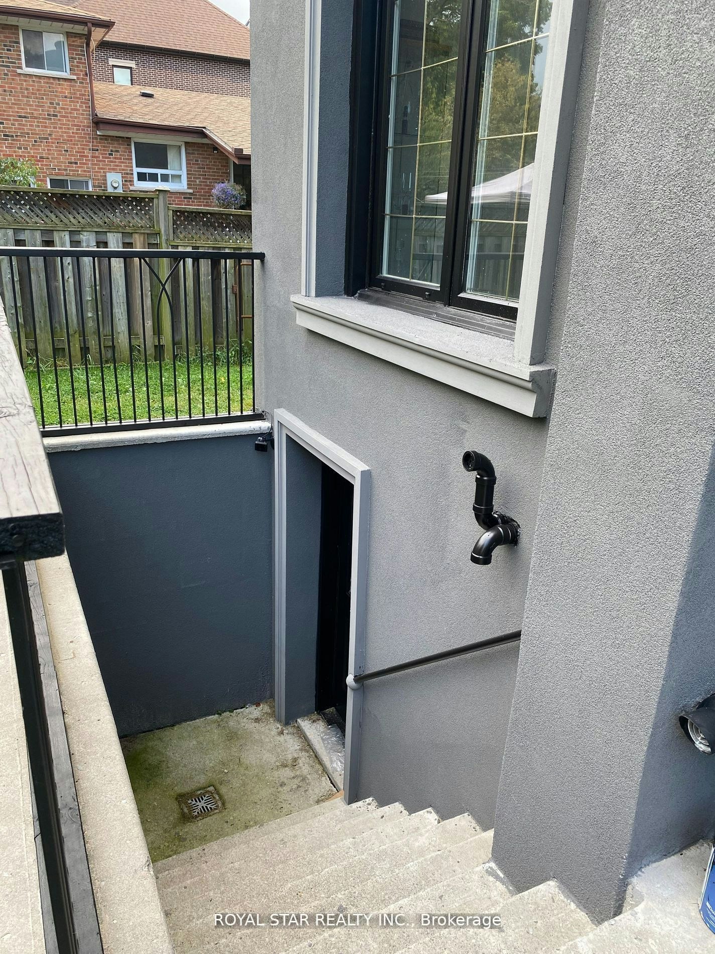 Bsmt-48 Sunnywood Crescent, Richmond Hill, ON, L4C 6W3 - 6