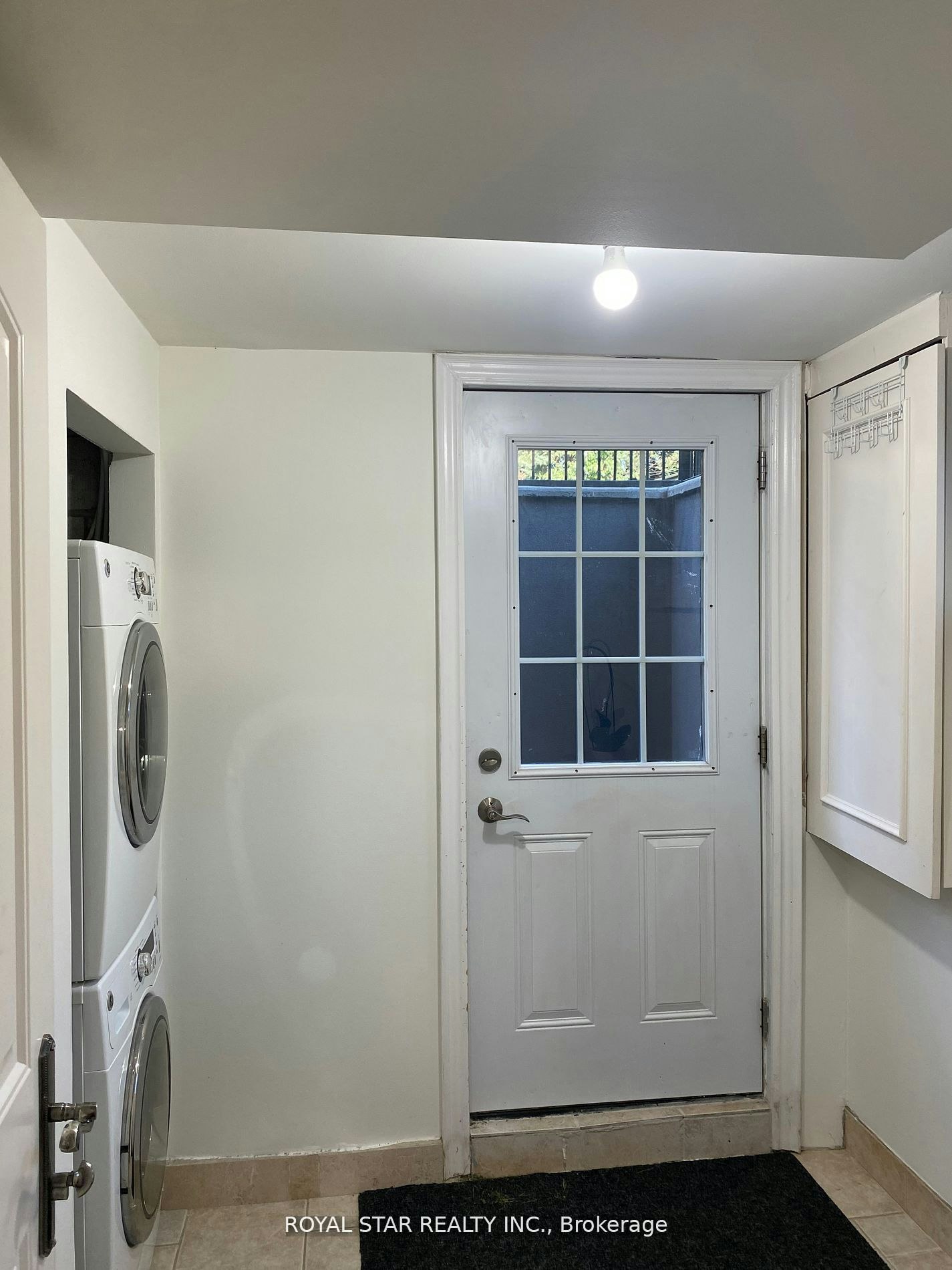 Bsmt-48 Sunnywood Crescent, Richmond Hill, ON, L4C 6W3 - 7