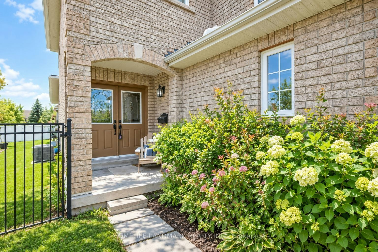 40 Bambi Crescent, Georgina, ON, L4P 4C6 - 2