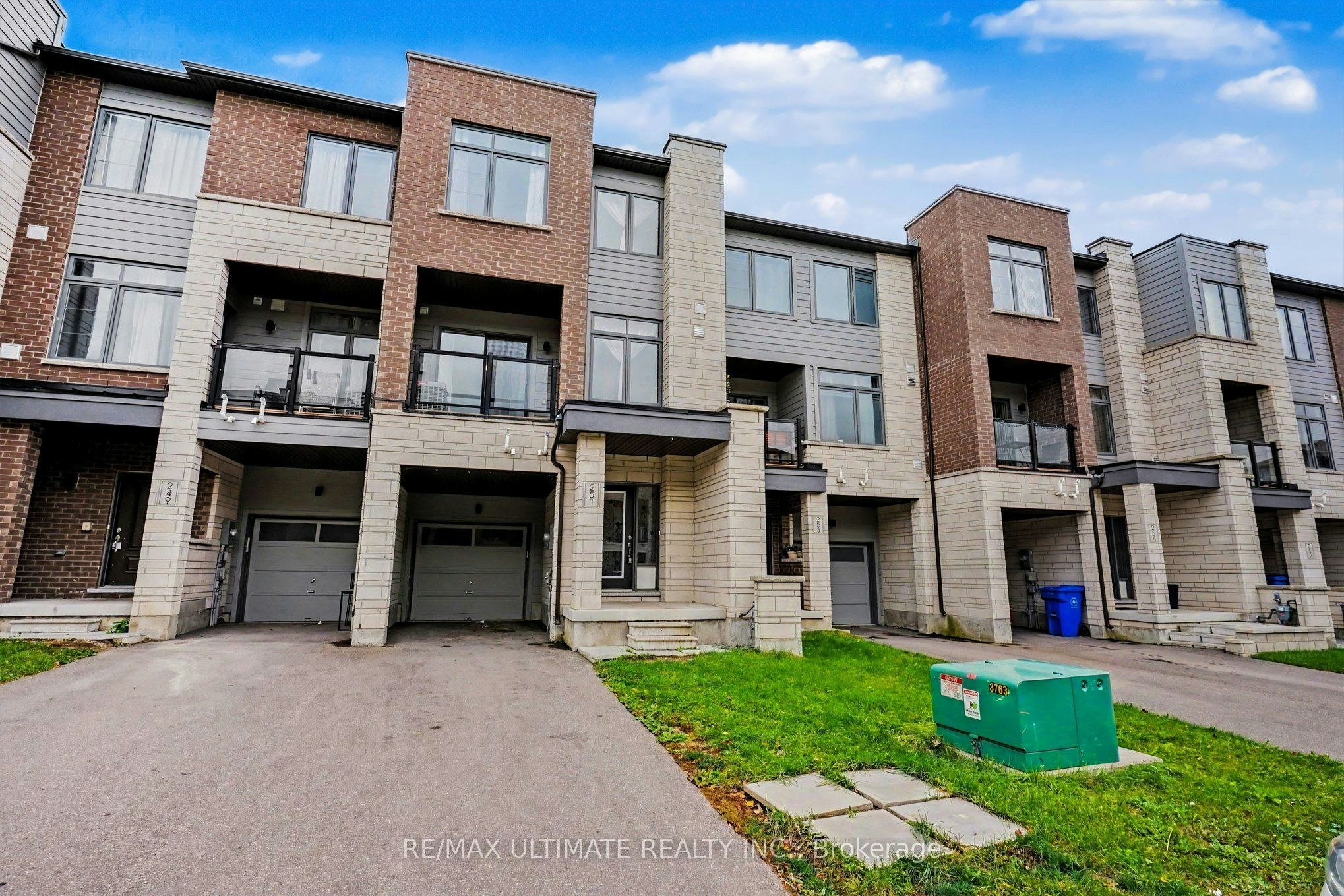 251 Vivant Street, Newmarket, ON, L3X 0K9