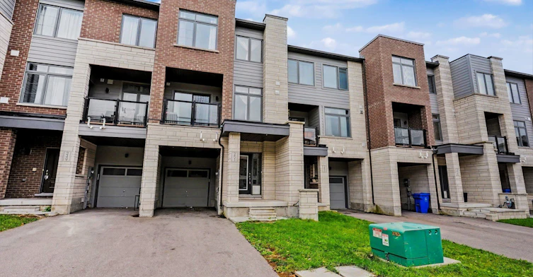 251 Vivant Street, Newmarket, ON, L3X 0K9