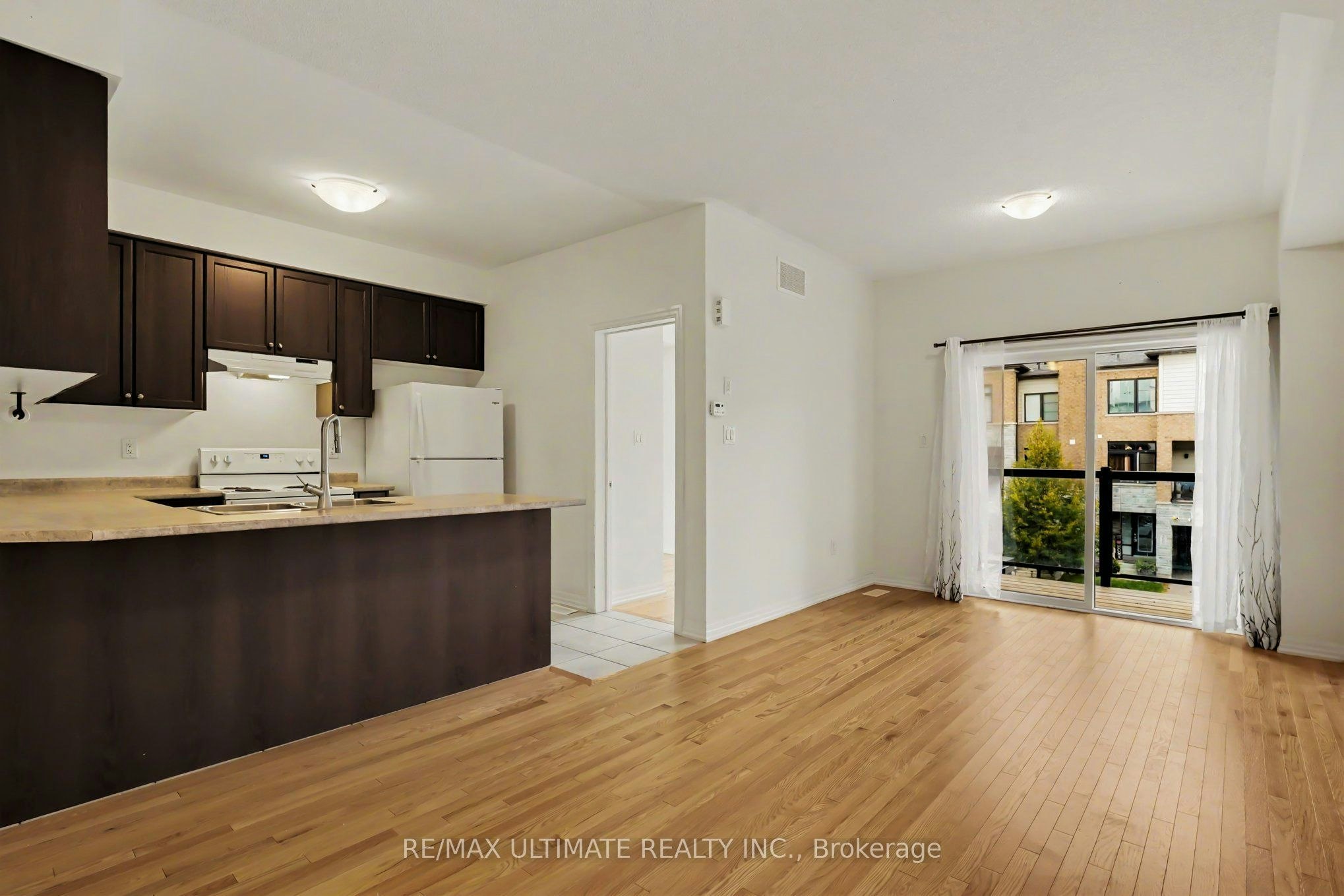 251 Vivant Street, Newmarket, ON, L3X 0K9 - 6