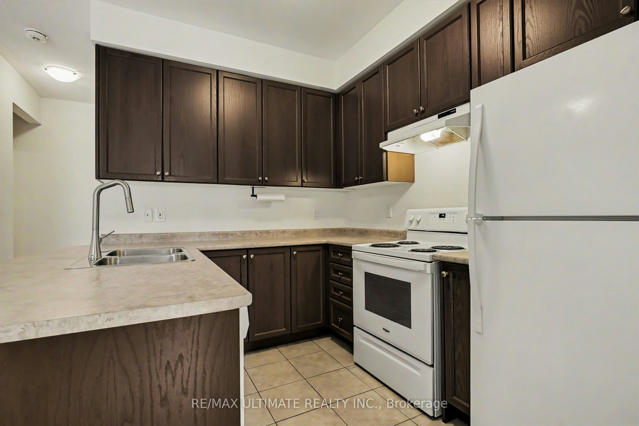 251 Vivant Street, Newmarket, ON, L3X 0K9 - 8