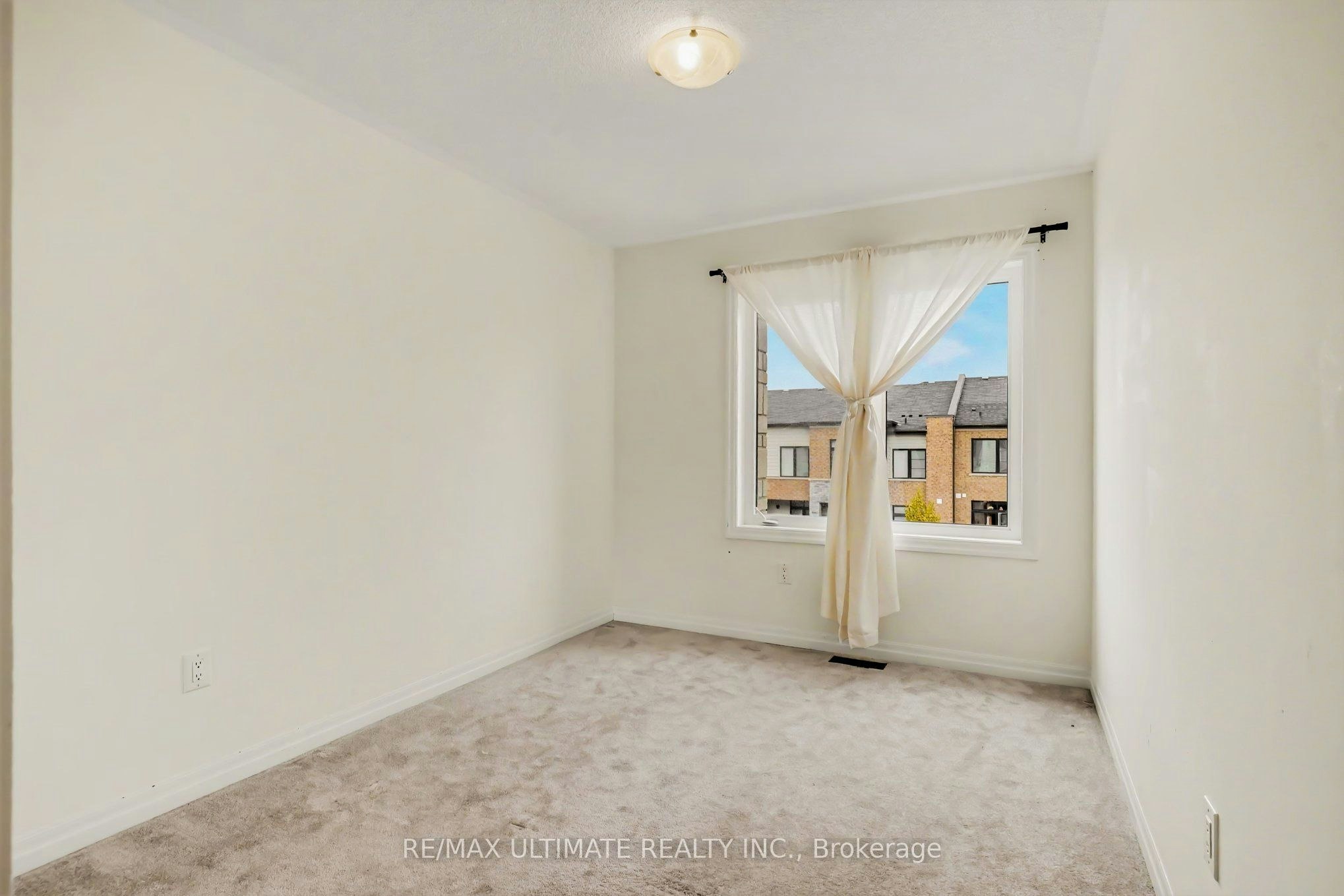 251 Vivant Street, Newmarket, ON, L3X 0K9 - 17