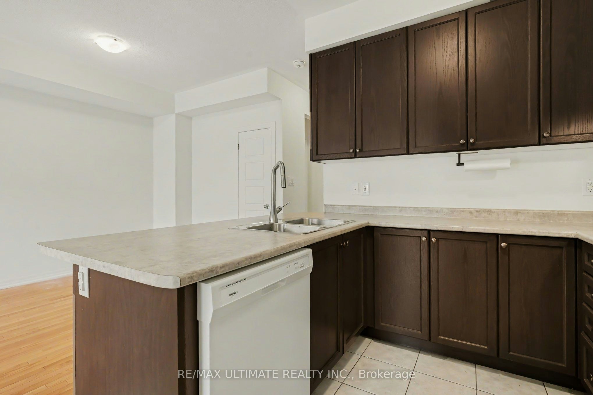 251 Vivant Street, Newmarket, ON, L3X 0K9 - 9