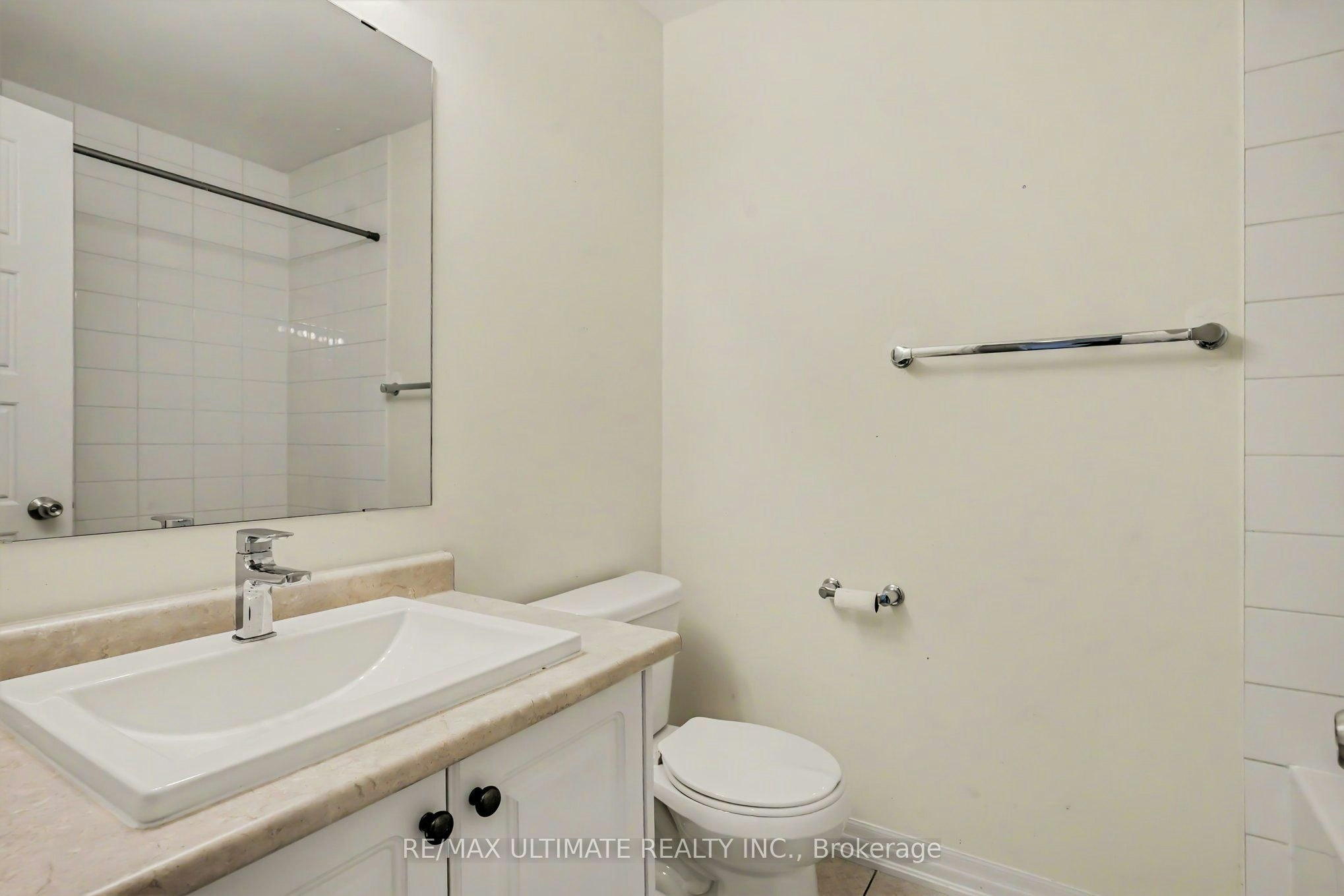 251 Vivant Street, Newmarket, ON, L3X 0K9 - 16