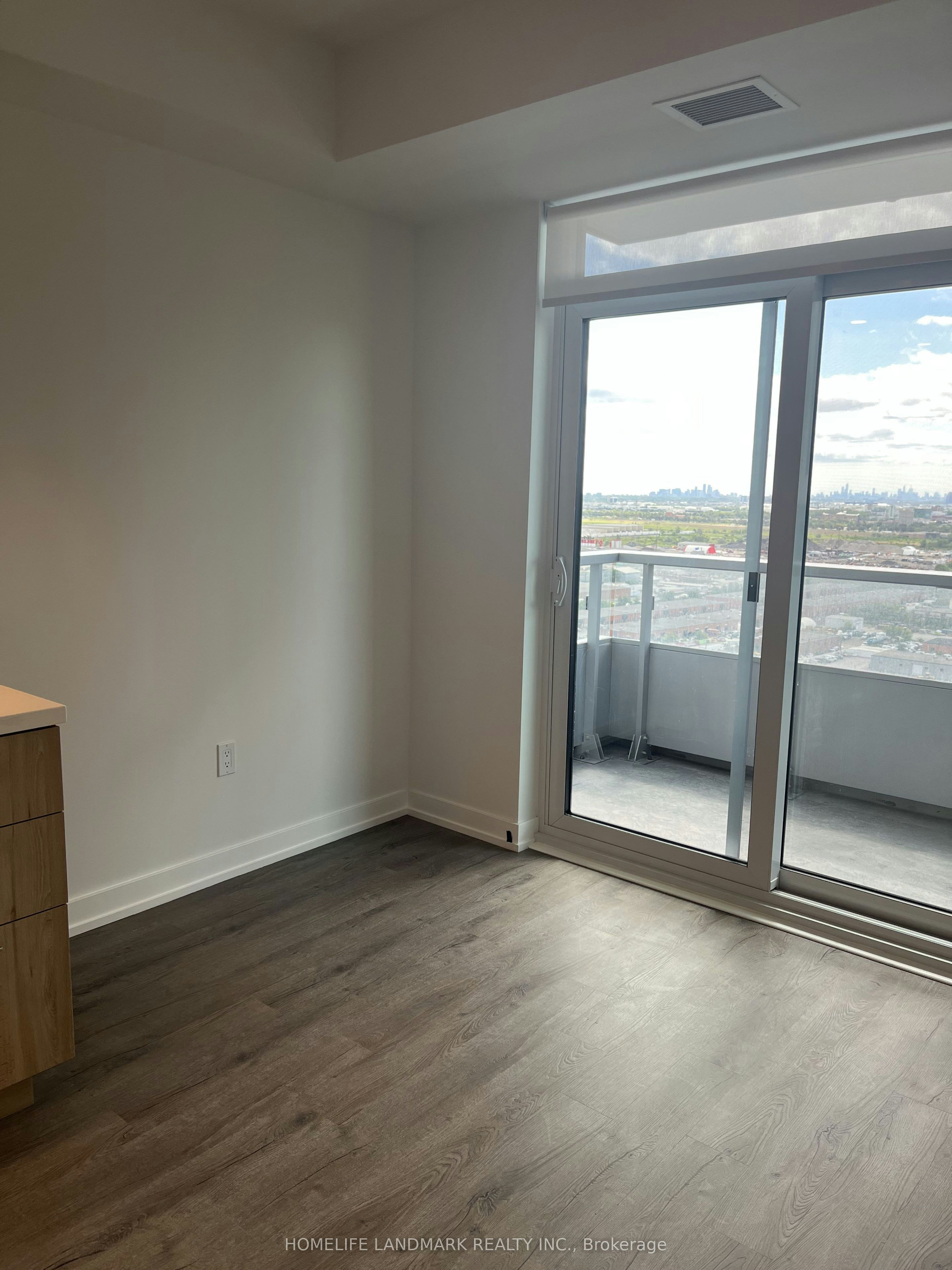 Tower A 2406-2851 Highway 7 Road, Vaughan, ON, L4K 1W2 - 10