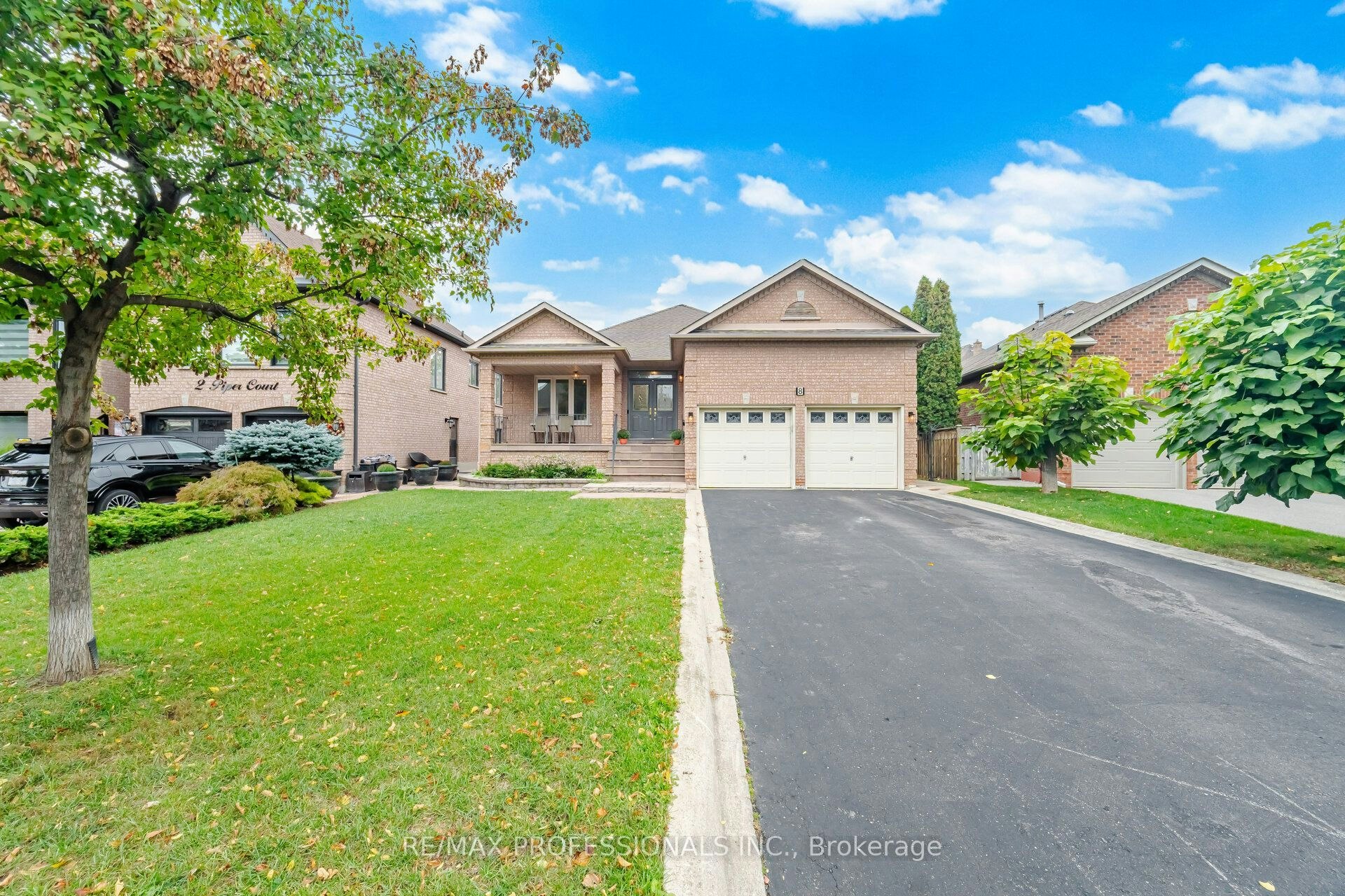 8 Piper Court, Vaughan, ON, L6A 1X2