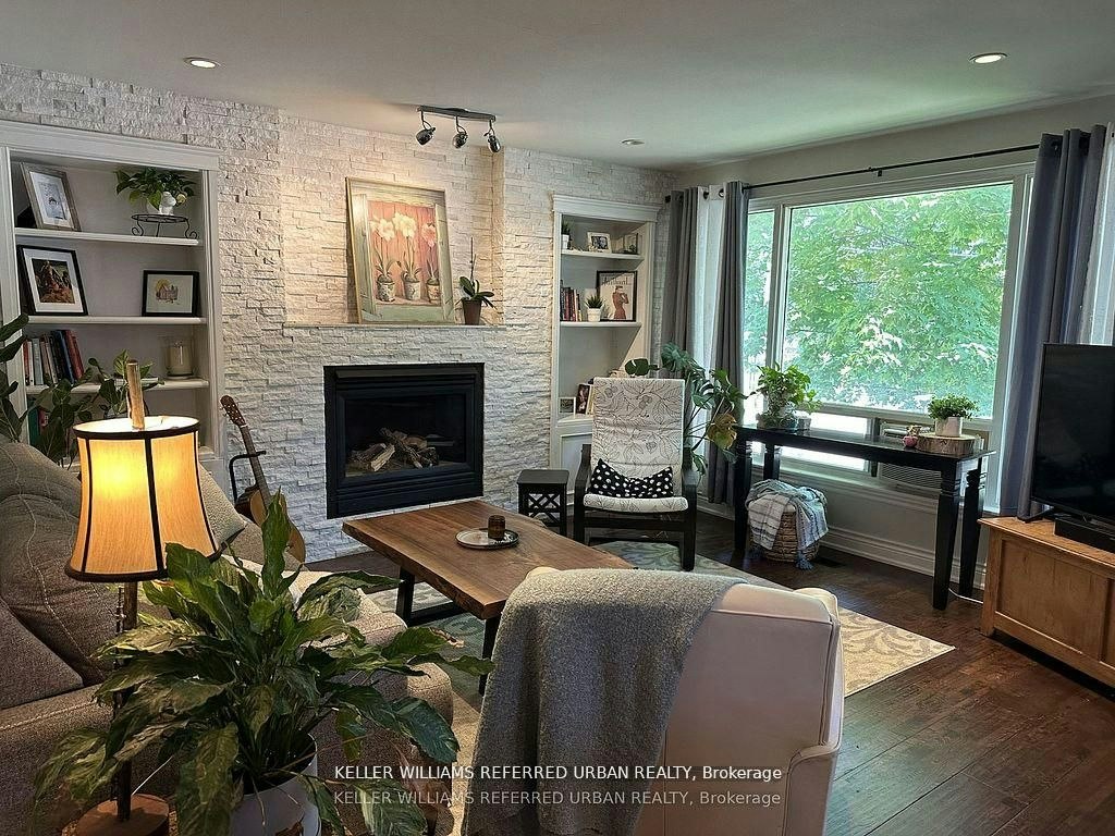 Main-30 Collins Crescent, Aurora, ON, L4G 2W2 - 2