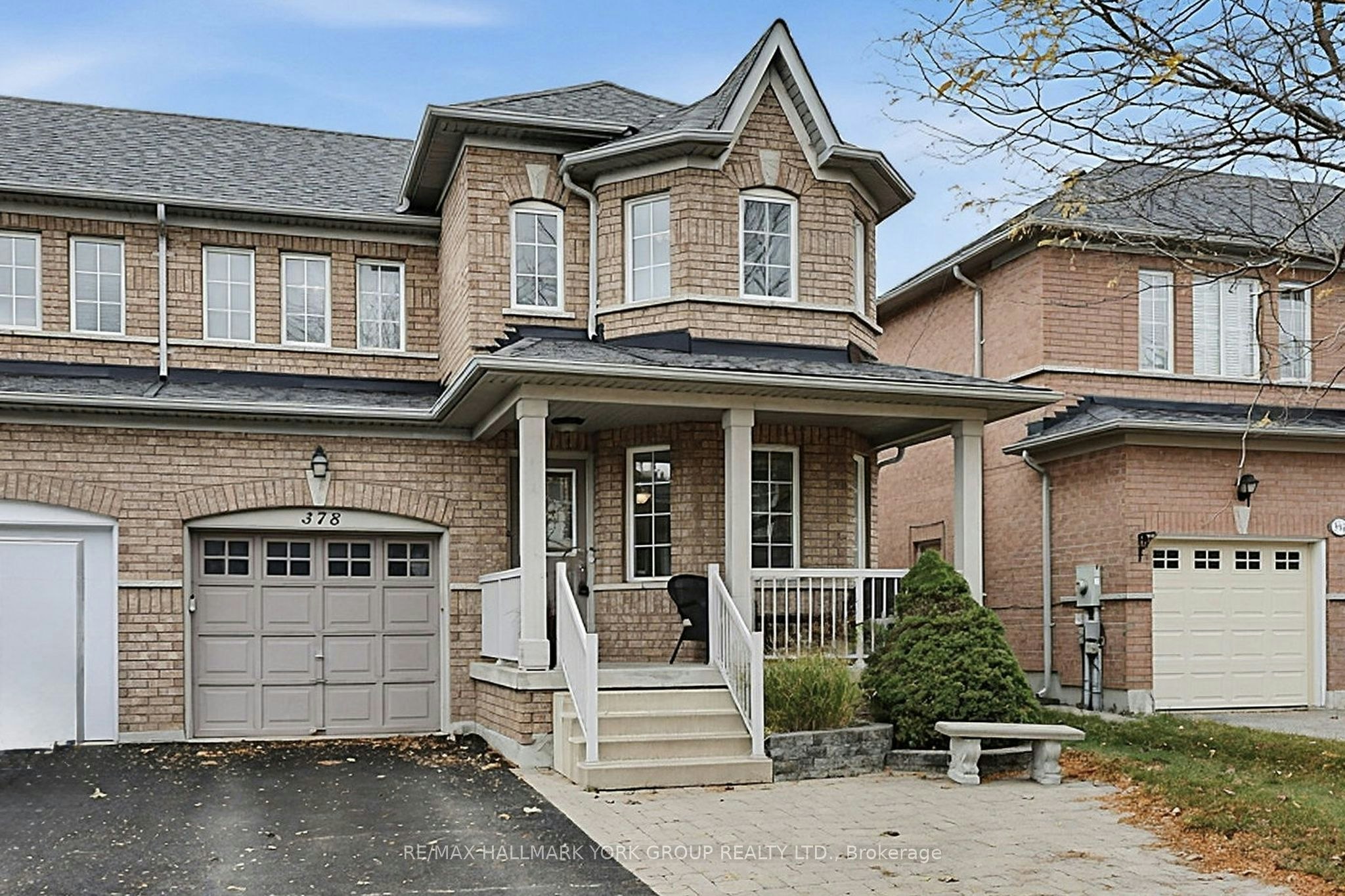 378 Marble Place, Newmarket, ON, L3X 2P1