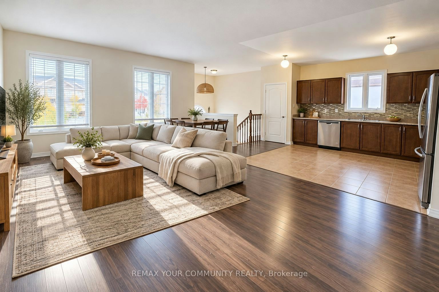 Main Fl-10 Armstrong Crescent, Bradford West Gwillimbury, ON, L3Z 2B5 - 4