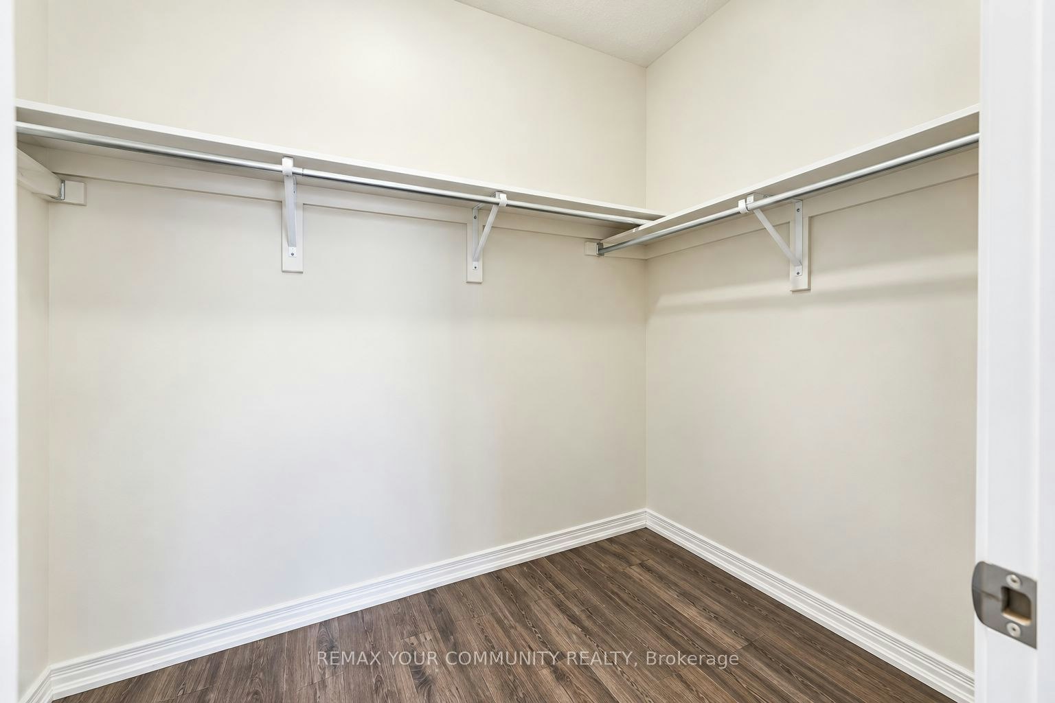 Main Fl-10 Armstrong Crescent, Bradford West Gwillimbury, ON, L3Z 2B5 - 10