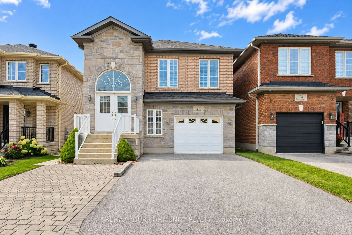 Main Fl-10 Armstrong Crescent, Bradford West Gwillimbury, ON, L3Z 2B5