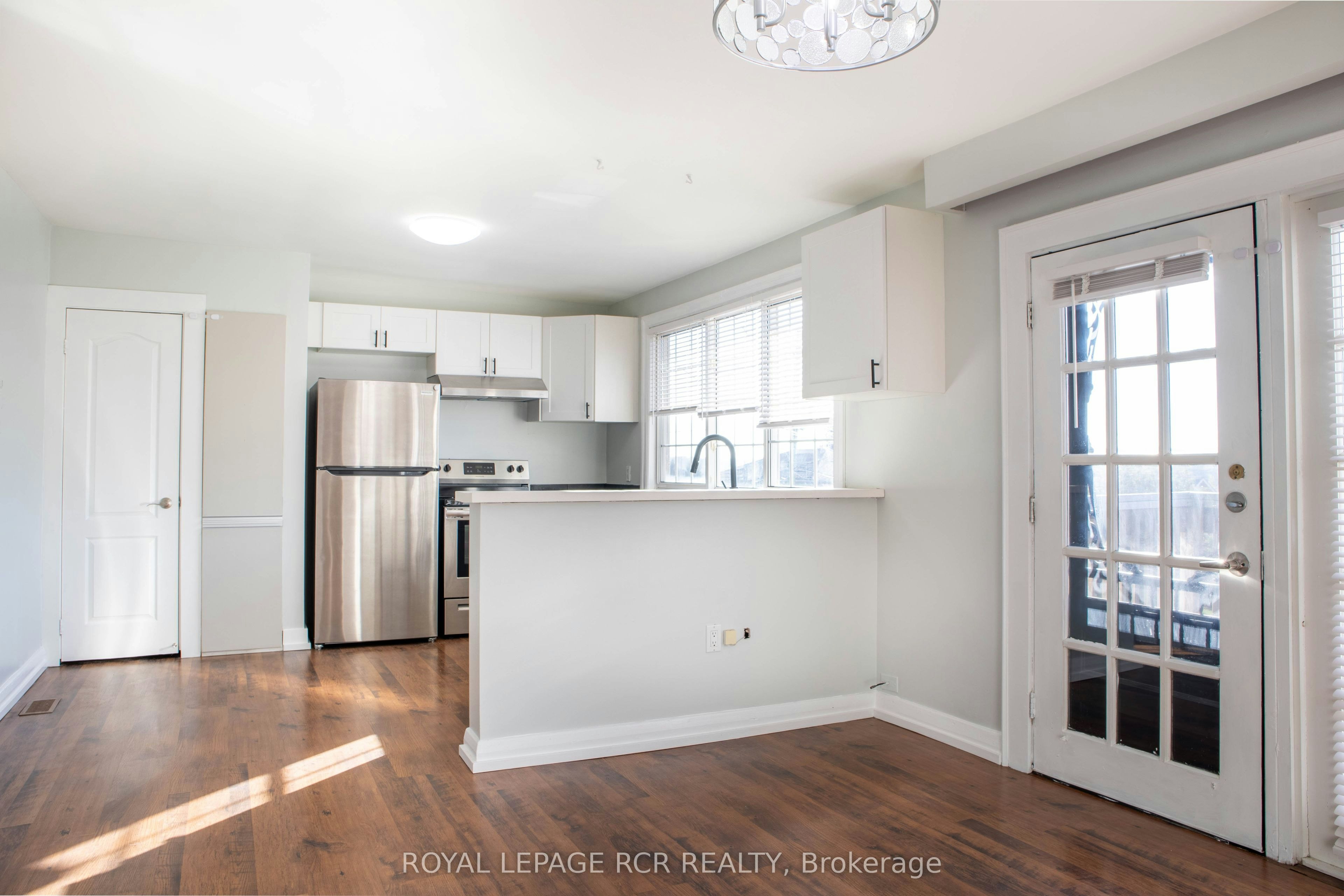 2-22 Centre Street, Bradford West Gwillimbury, ON, L3Z 2B7 - 6