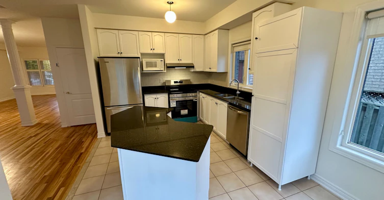 186 Silver Linden Drive, Richmond Hill, ON, L4B 4G6 - 4